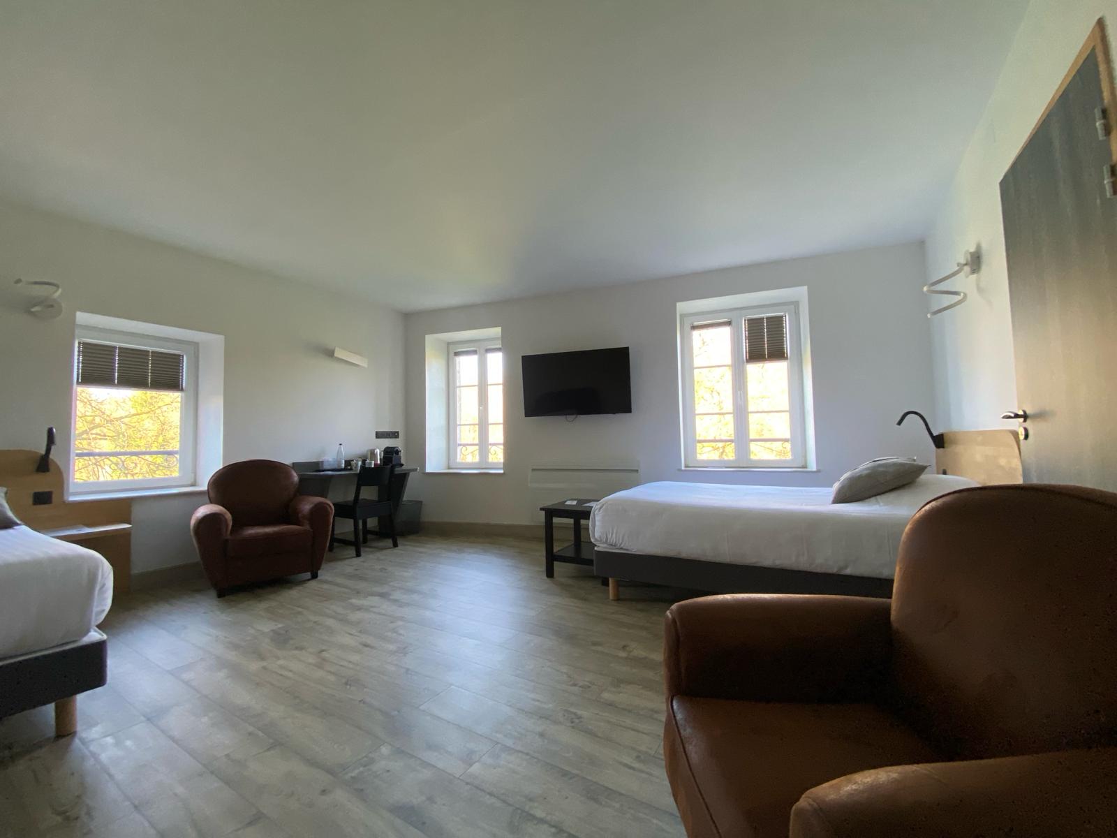 Chambre de l'hôtel 3 étoiles du Domaine de Sommedieue hôtel 3 étoiles du domaine de Sommedieue, grande chambre en Meuse
